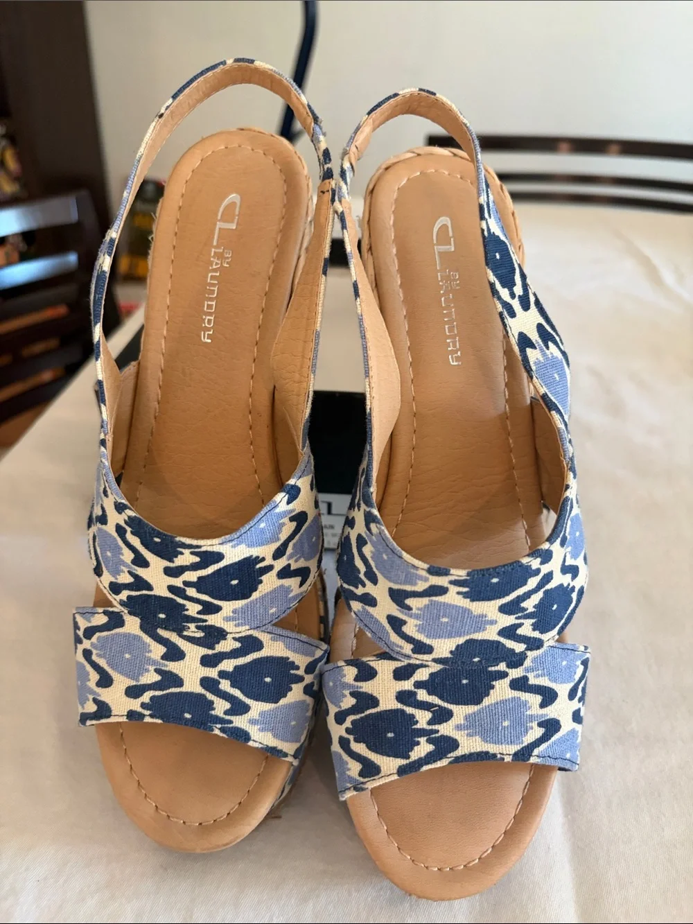 Women’s Chinese Laundry Blue Ikat Canvas Slingback Heels Sz 8.5